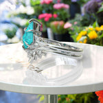 Load image into Gallery viewer, Kite Cut Turquoise Wedding Ring Set in Silver: A Sky-High Symbol of Unique Love and Unity