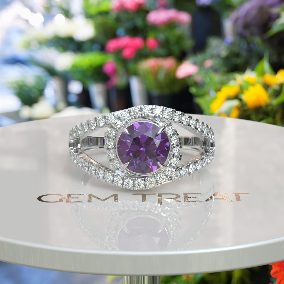 Purple Majesty: Silver Halo Ring Featuring a Brilliant 1ct Round Amethyst Centerpiece