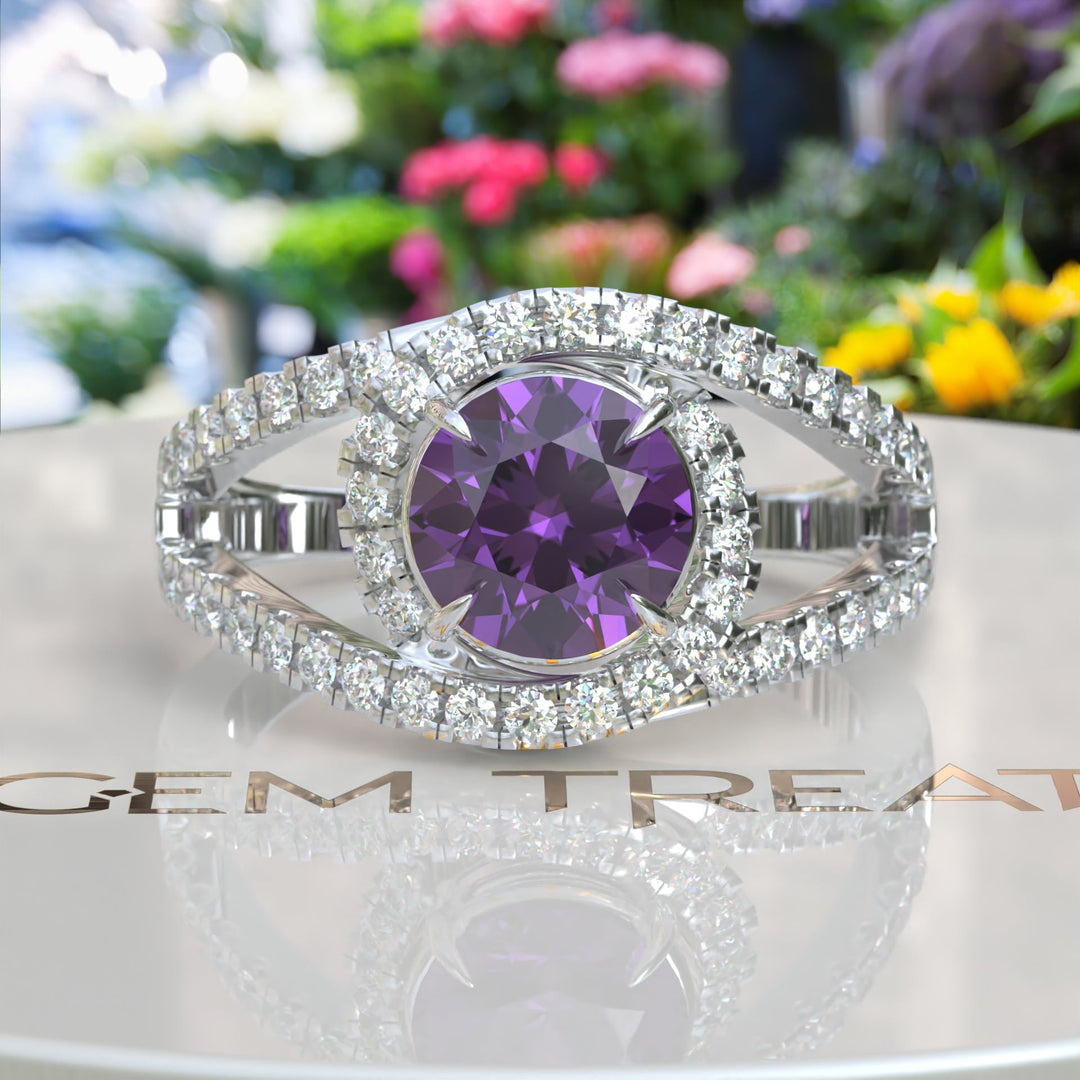 Purple Majesty: Silver Halo Ring Featuring a Brilliant 1ct Round Amethyst Centerpiece