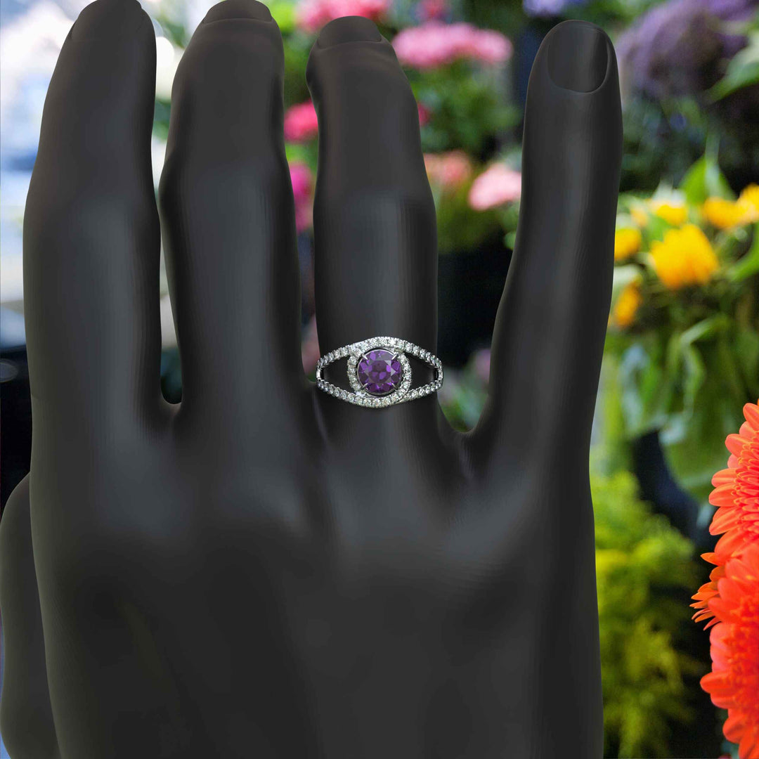 Purple Majesty: Silver Halo Ring Featuring a Brilliant 1ct Round Amethyst Centerpiece