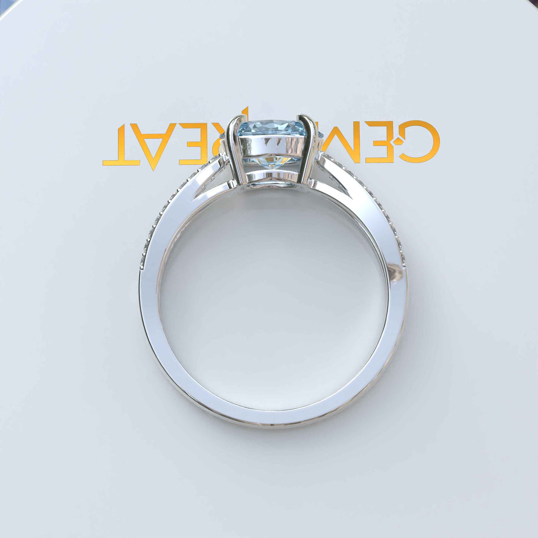 Crystal Clear Love: Lustrous Silver Ring with 1ct Oval Aquamarine and Dazzling Moissanites Split Shank Details