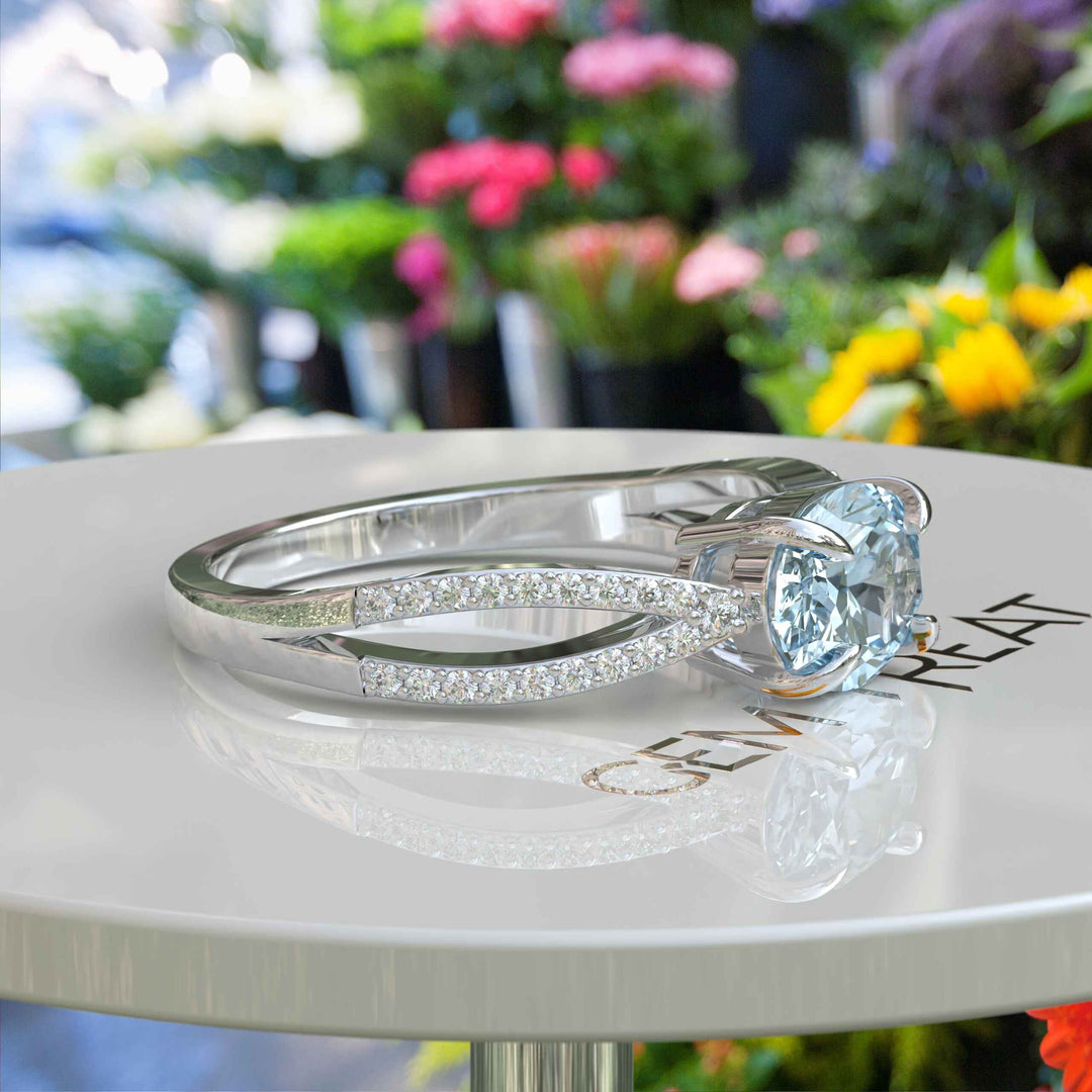 Crystal Clear Love: Lustrous Silver Ring with 1ct Oval Aquamarine and Dazzling Moissanites Split Shank Details