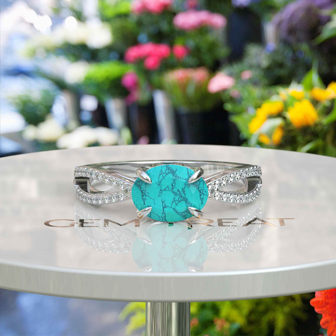 Azure Skies Captured: Radiant Oval Turquoise Ring Exuding Natural Beauty