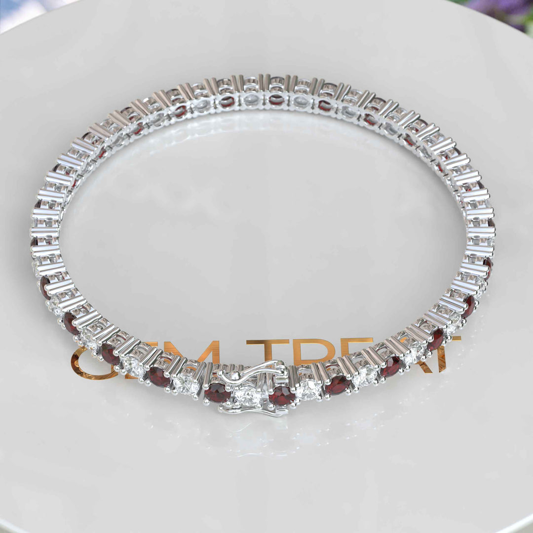 Fire and Ice Elegance, 3.5mm Garnet Tennis Bracelet Entwined with White Moissanite