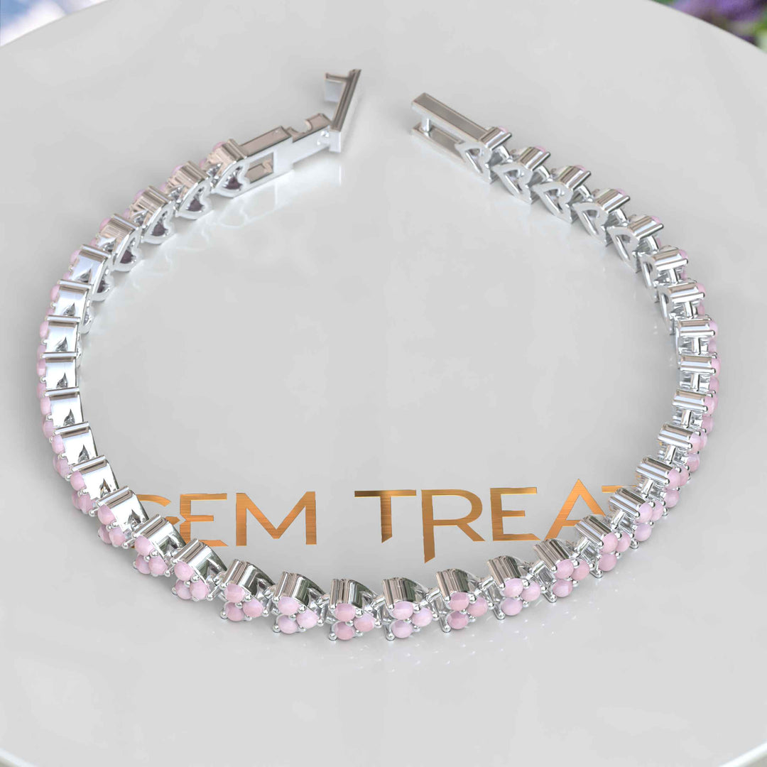 Pink Hues of Elegance: Unveiling the Rose Quartz Chain Bracelet