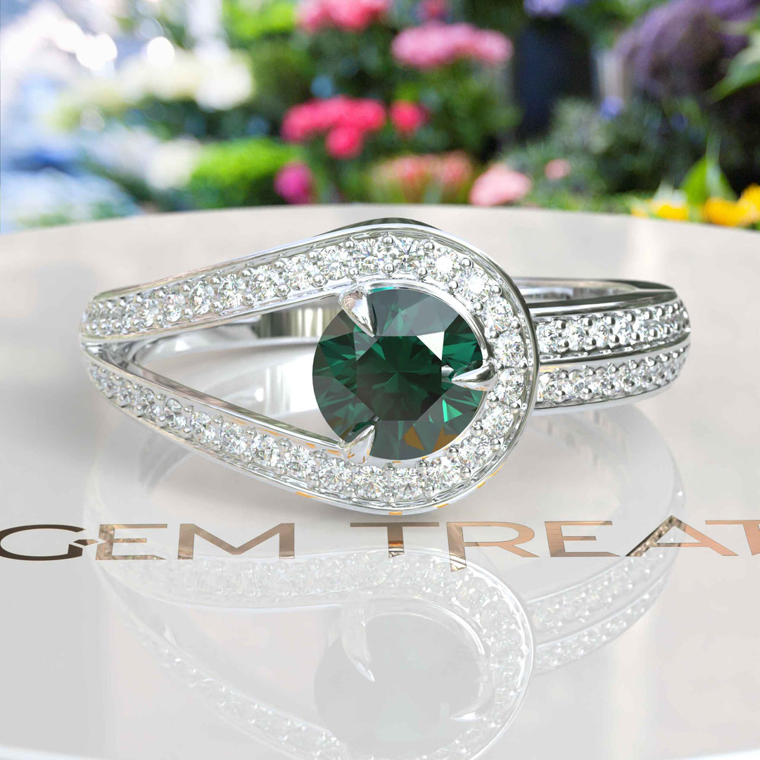 Verdant Elegance: Round Green Emerald Halo Ring