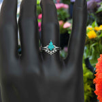 Load image into Gallery viewer, Kite Cut Turquoise Wedding Ring Set in Silver: A Sky-High Symbol of Unique Love and Unity
