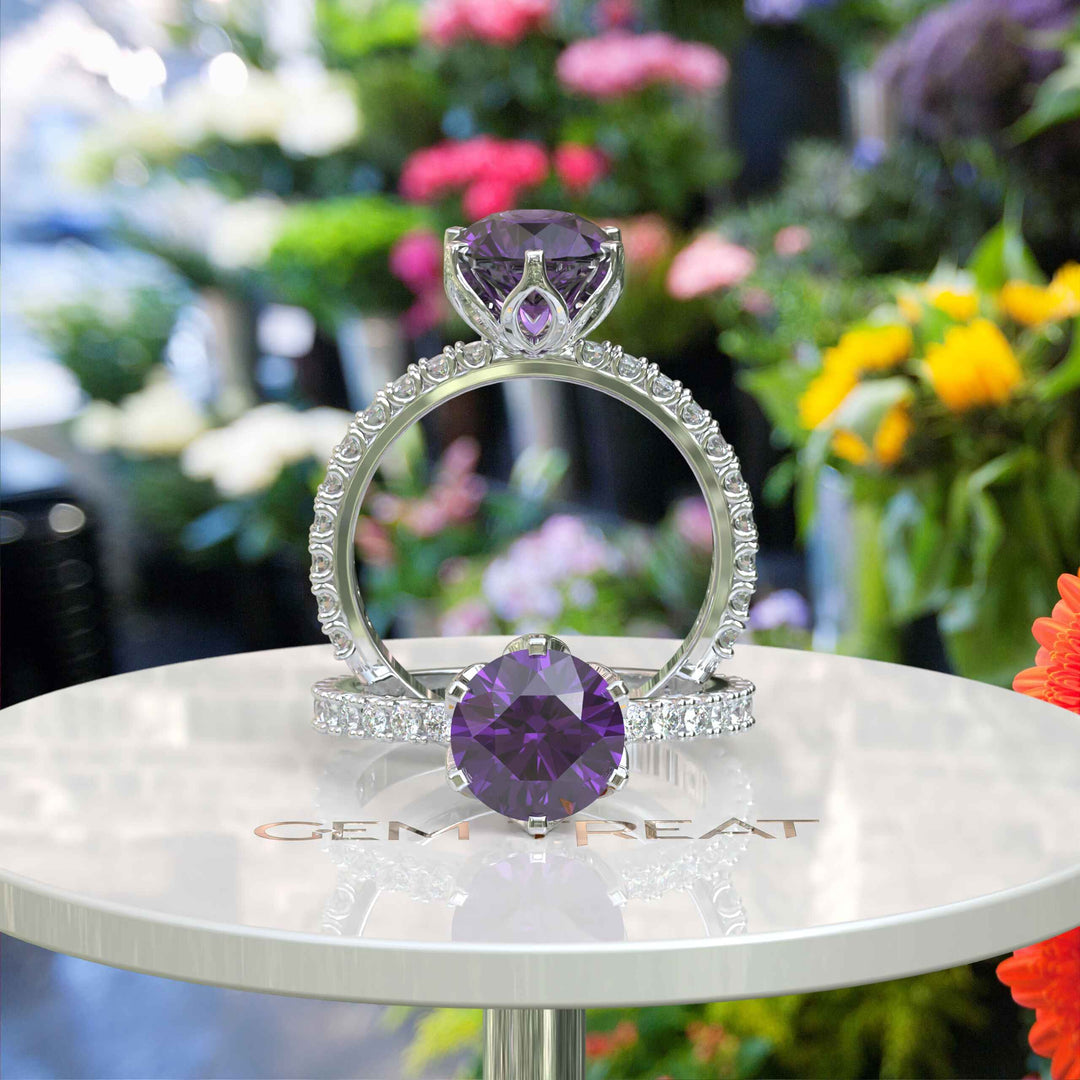 Timeless Classic Round Amethyst Ring in Elegant Setting