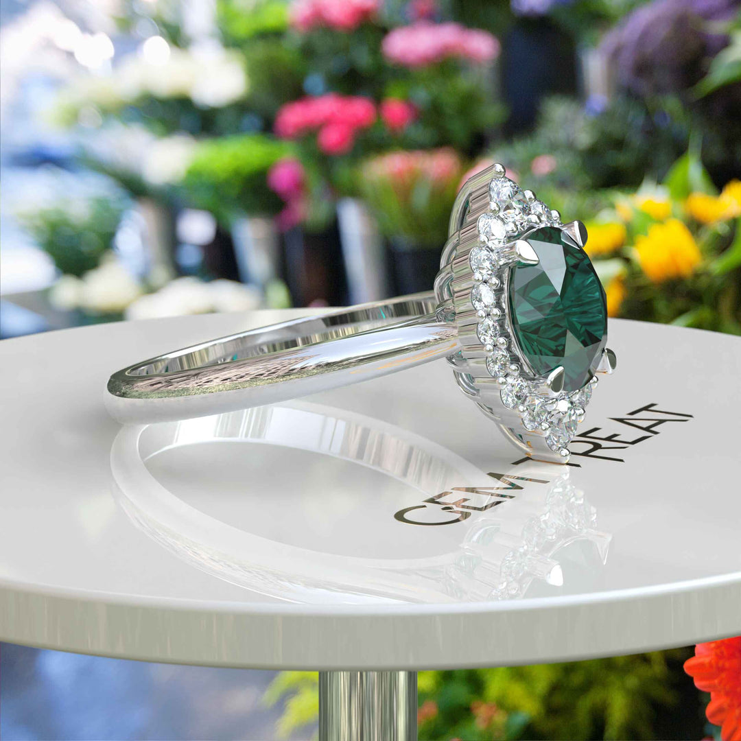 Dazzling Round 2.0ct Green Emerald Engagement Ring with Moissanite Halo